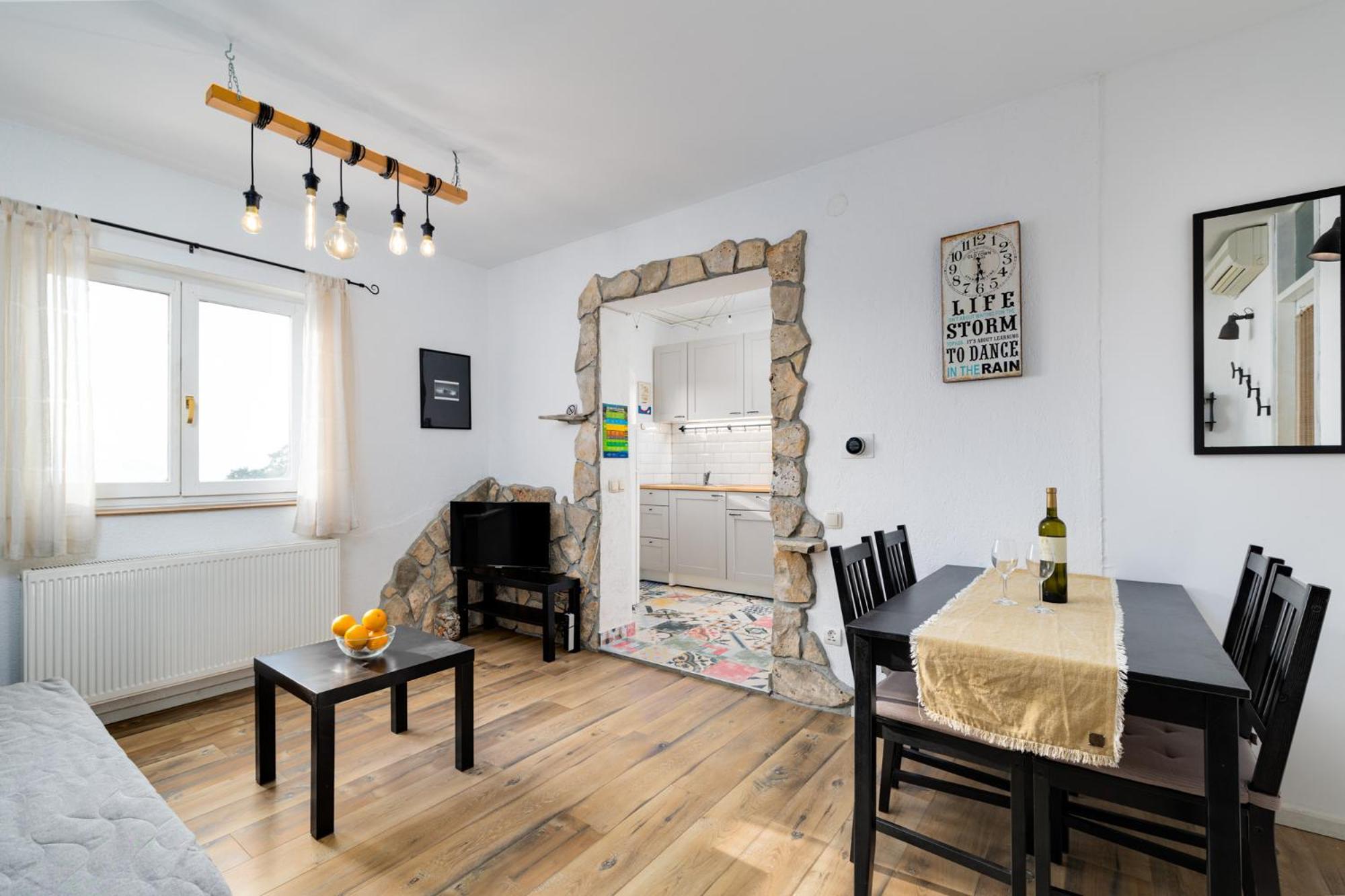 Apartment Iskra By El-Pi Tours Нивице Экстерьер фото